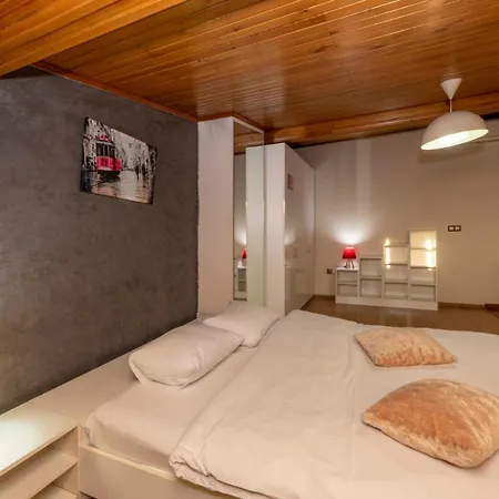 Hotel apartamentowy Taksim Full House 3*