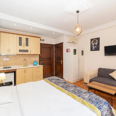 Taksim Full House Istanbul