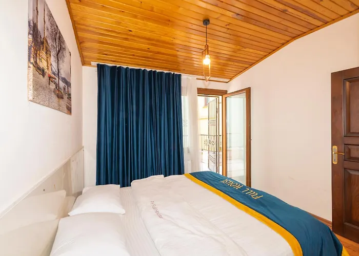 Aparthotel Taksim Full House 3*